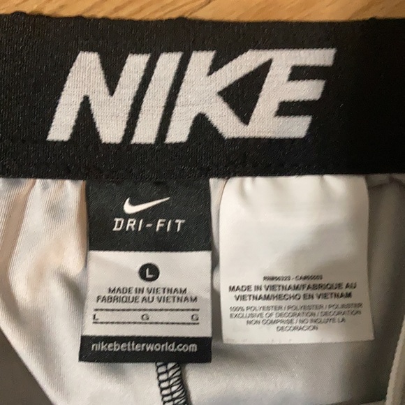 Nike Shorts - Picture 3 of 3